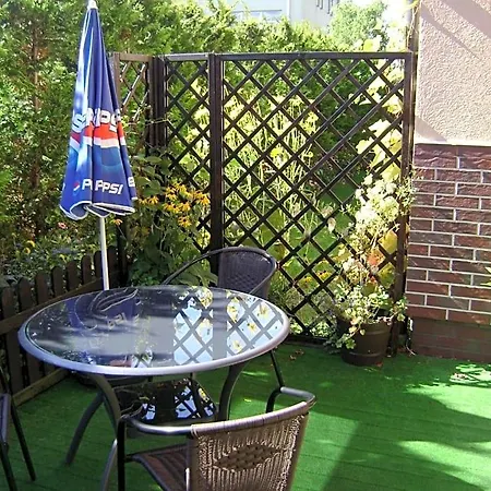 Galeria Tennis Bed and breakfast